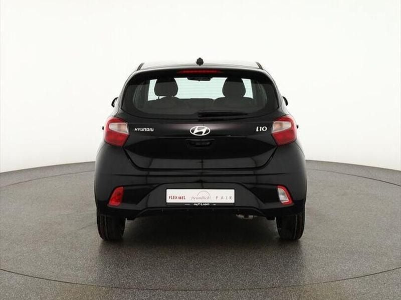 Neu Hyundai i10 74 PS (54 kW) 2025 Schwarz Kleinwagen