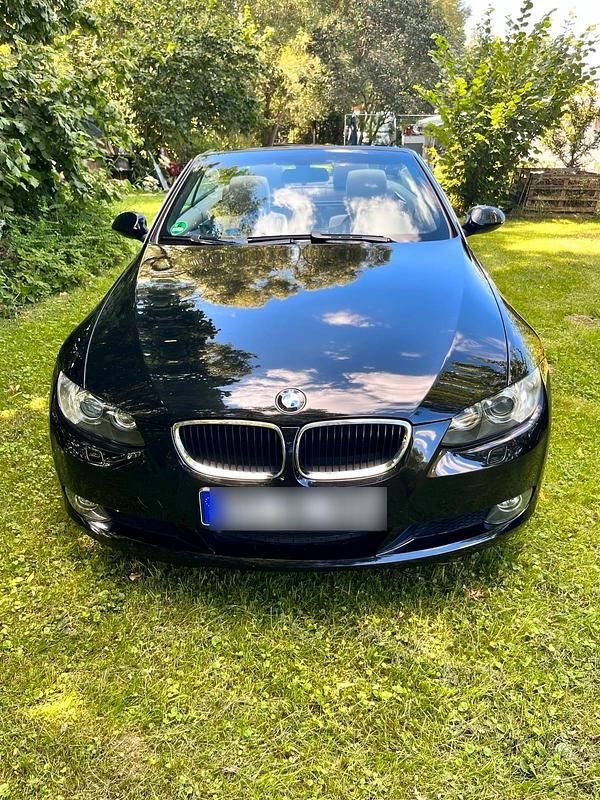 Schwarz Gebraucht 2007 BMW 320 Cabriolet Cabrio | 9.800 € (Fairer Preis) - Bild 1/4