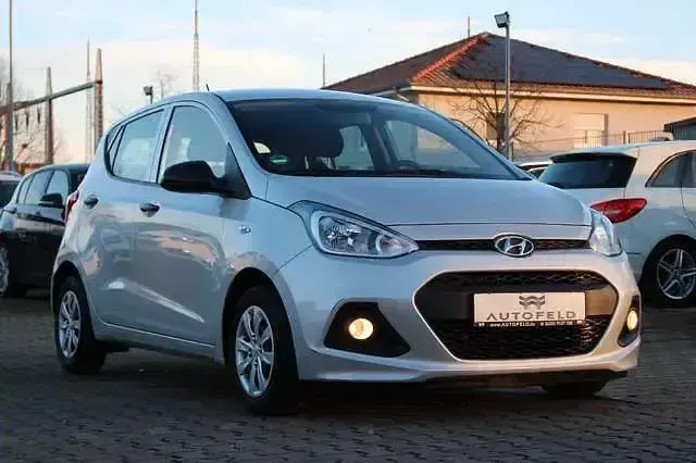 Gebraucht Hyundai i10 Classic 67 PS (49 kW) 2015 Grau Kleinwagen