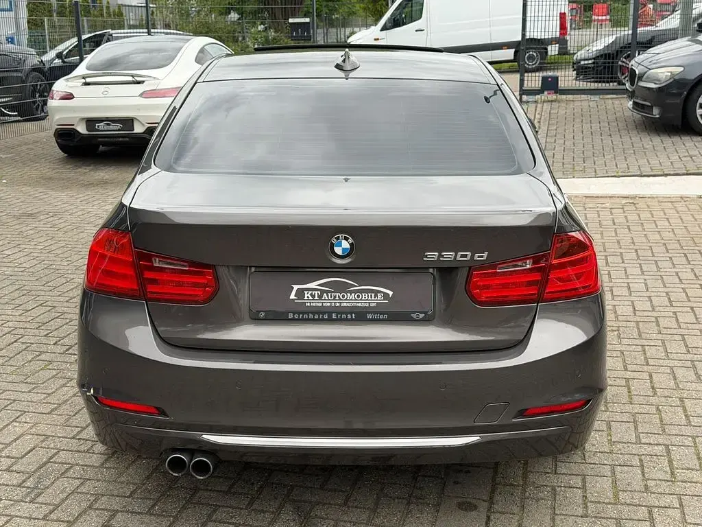 Gebraucht BMW 330 Performance 258 PS (189 kW) 2012 Limousine