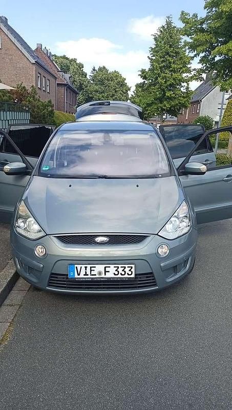 Gebraucht 2009 Ford S-MAX Titanium Van / Kleinbus | 2.400 € (Superpreis) - Bild 1/4