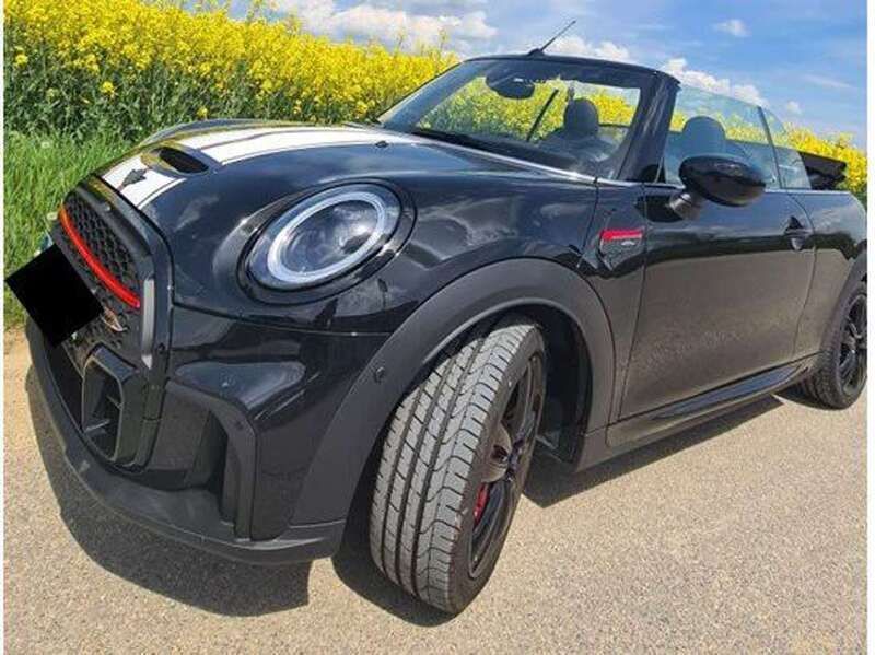 Schwarz Gebraucht 2023 Mini John Cooper Works Cabriolet Cabrio | 33.490 € (Superpreis) - Bild 1/4