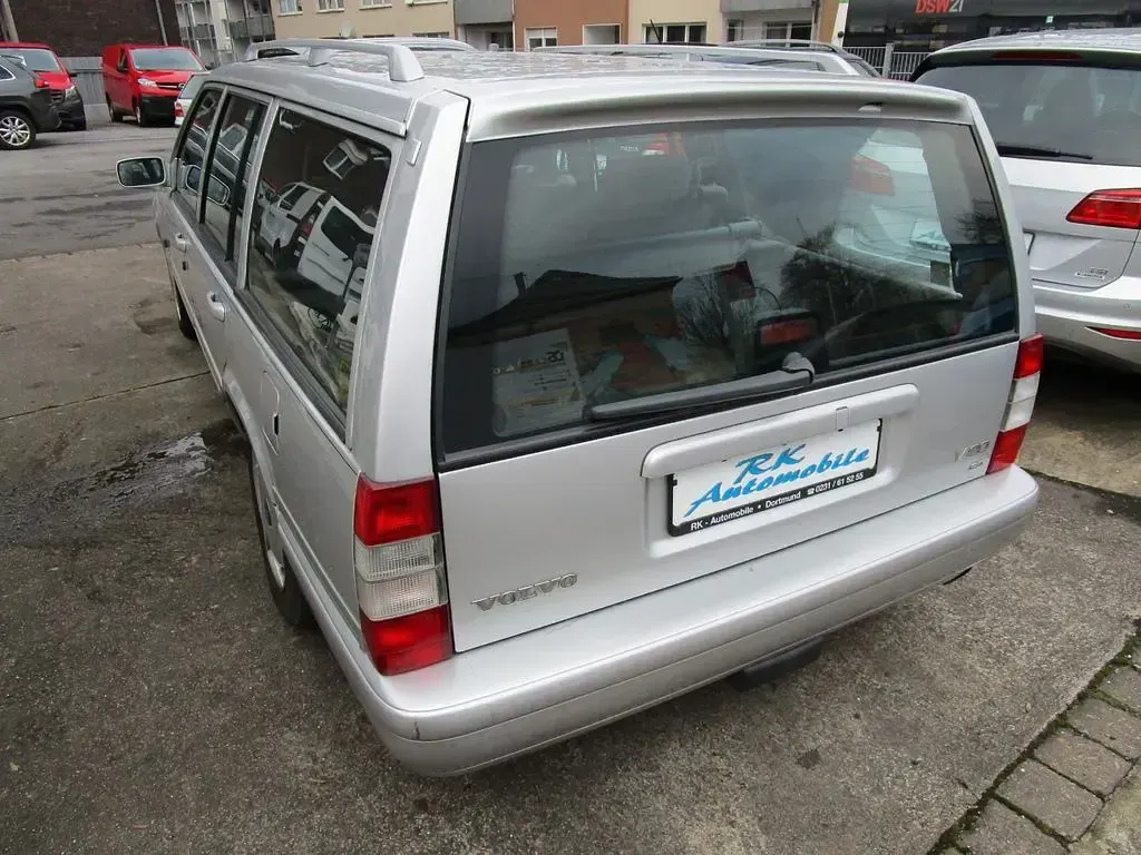 Second-hand Volvo V90 204 CP (150 kW) 1997 Argintiu Break