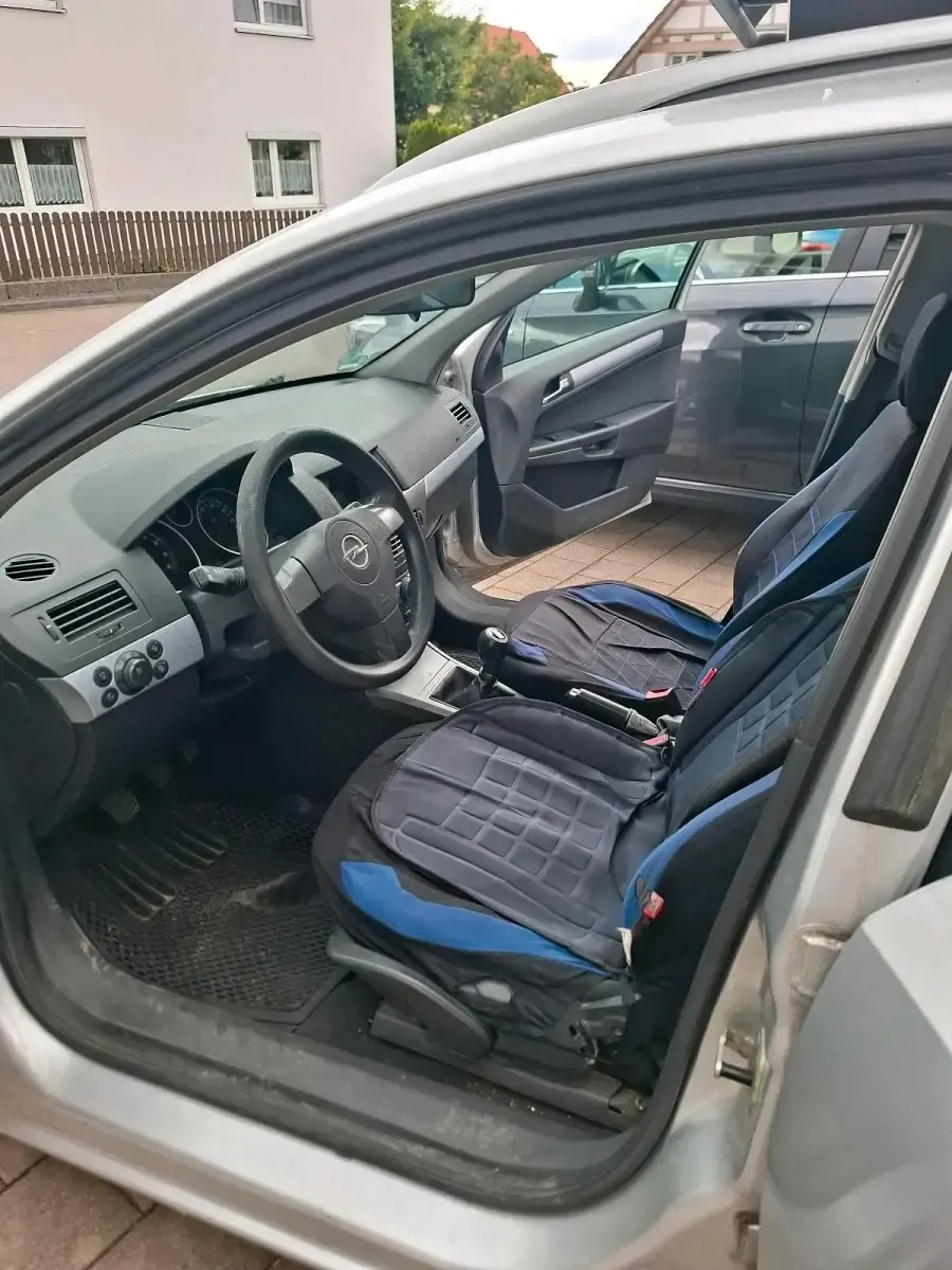 Gebraucht Opel Astra 104 PS (76 kW) 2004 Silber Kombi