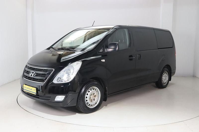 Schwarz Gebraucht 2014 Hyundai H-1 Van / Kleinbus | 21.890 € (Etwas zu teuer) - Bild 1/4