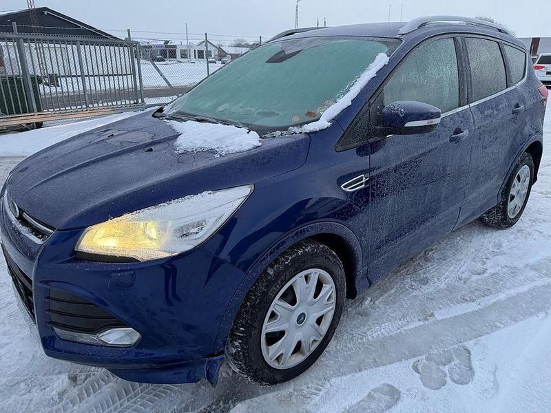 Gebraucht Ford Kuga Individual 179 PS (131 kW) 2016 Blau SUV