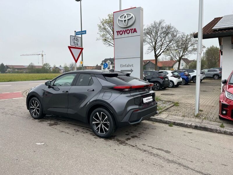 Neu Toyota C-HR 197 PS (144 kW) 2025 Grau SUV