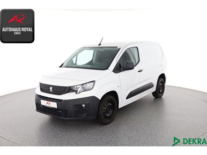Gebraucht Peugeot Partner 99 PS (72 kW) 2019 Weiss Van / Kleinbus