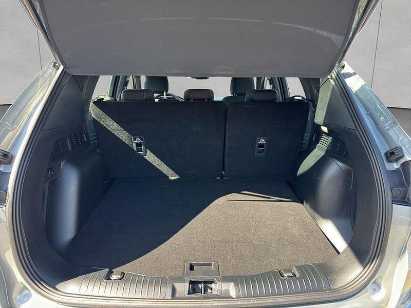 Gebraucht Ford Kuga ST-Line 150 PS (110 kW) 2023 Solar silver metallic SUV