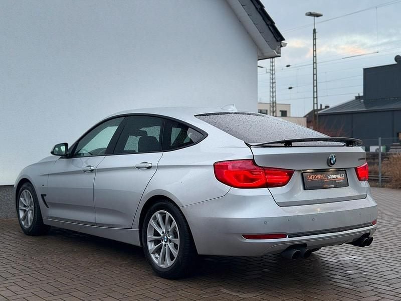 Gebraucht BMW 335 Sport Line 306 PS (225 kW) 2013 Silber Limousine