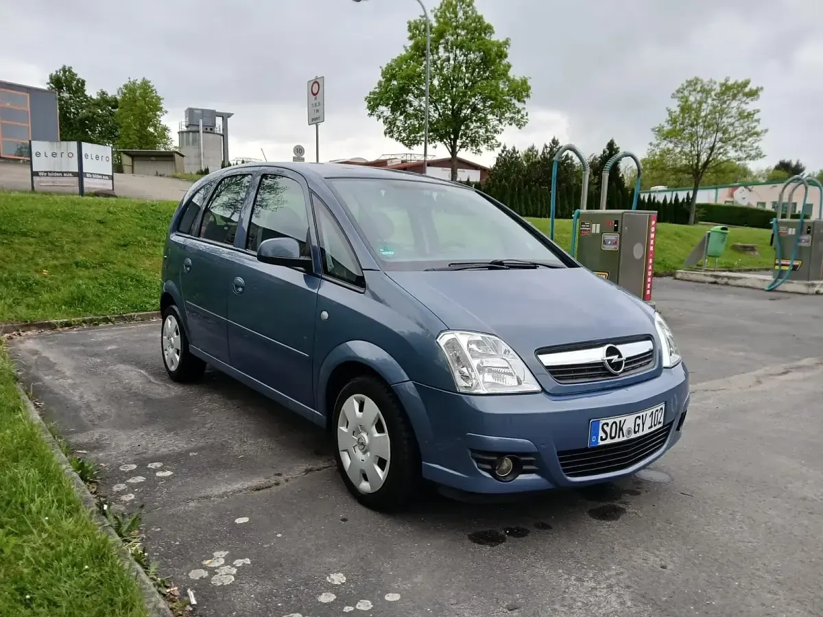 Gebraucht Opel Meriva 105 PS (77 kW) 2008 Blau Van / Kleinbus