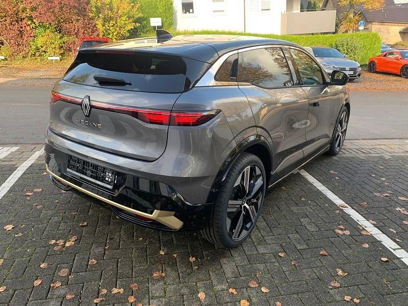 Gebraucht Renault Megane E-Tech Iconic 160 kW (218 PS) 2022 Grau Limousine