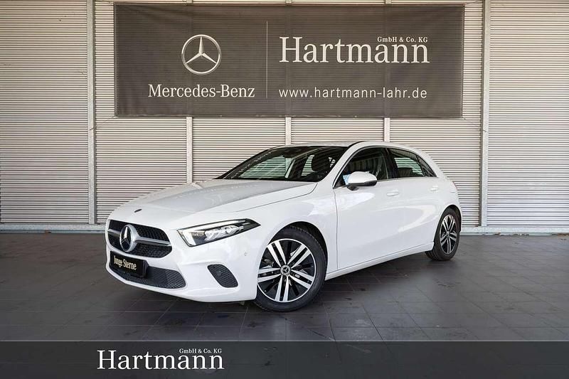 Polarweiß Gebraucht 2020 Mercedes A180 Progressive Kleinwagen | 21.750 € (Fairer Preis) - Bild 1/4