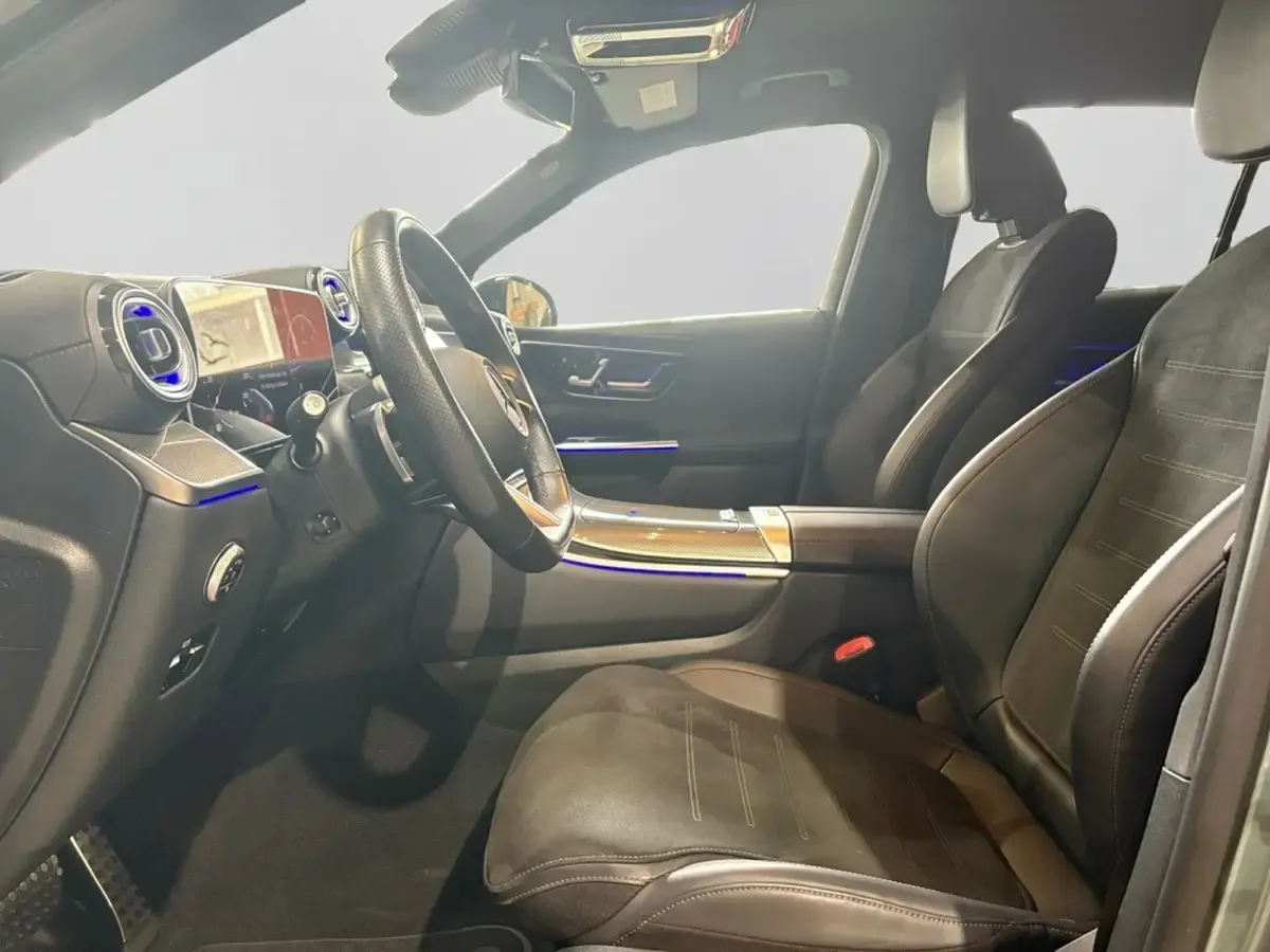 Gebraucht Mercedes GLC300 AMG 269 PS (197 kW) 2024 Schwarz Limousine