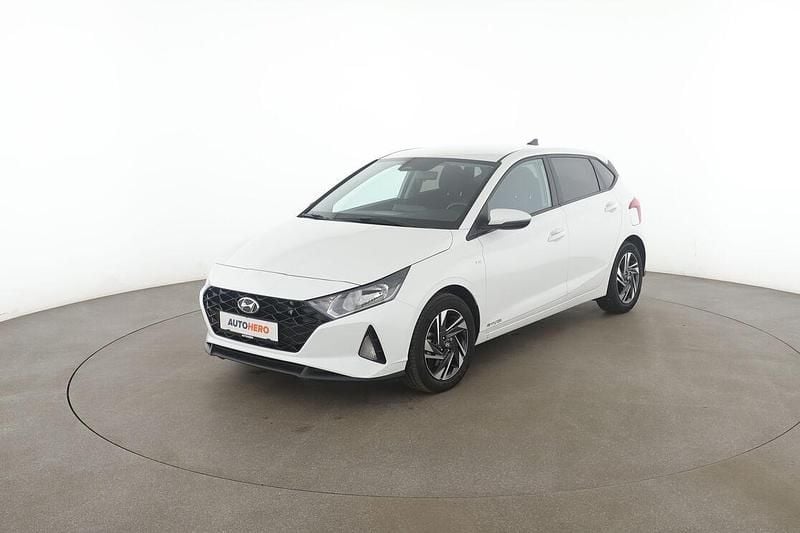 Weiß Gebraucht 2023 Hyundai i20 Kleinwagen | 16.730 € (Guter Preis) - Bild 1/3