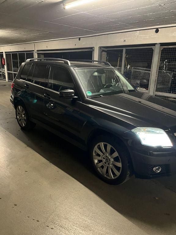 Schwarz Gebraucht 2008 Mercedes GLK280 SUV | 5.400 € (Fairer Preis) - Bild 1/4