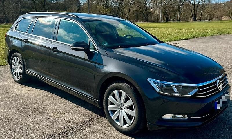 Gebraucht VW Passat Comfortline 149 PS (109 kW) 2018 Grau Kombi