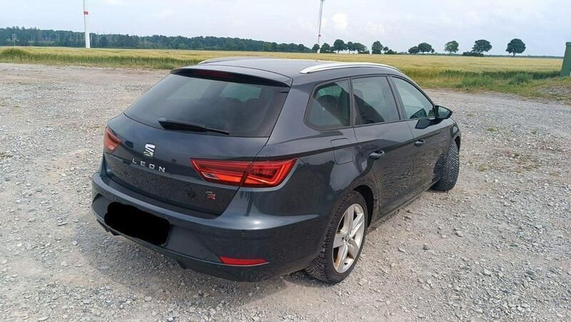 Grau Gebraucht 2020 Seat Leon FR Kombi | 19.500 € (Fairer Preis) - Bild 1/4