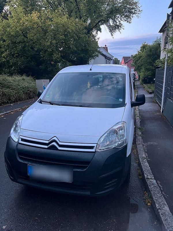 Weiß Gebraucht 2017 Citroën Berlingo Van / Kleinbus | 6.590 € (Guter Preis) - Bild 1/4