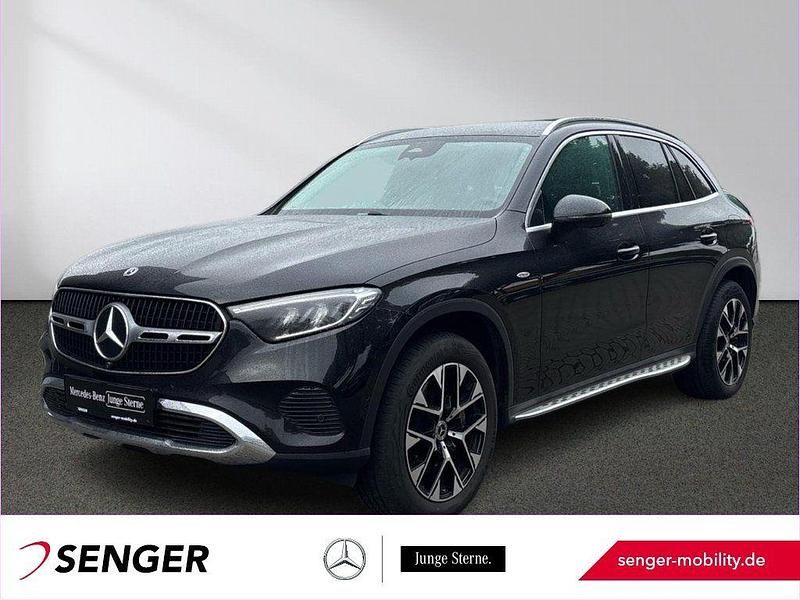 Lack obsidianschwarz Gebraucht 2025 Mercedes GLC300e Avantgarde SUV | 59.900 € (Fairer Preis) - Bild 1/4