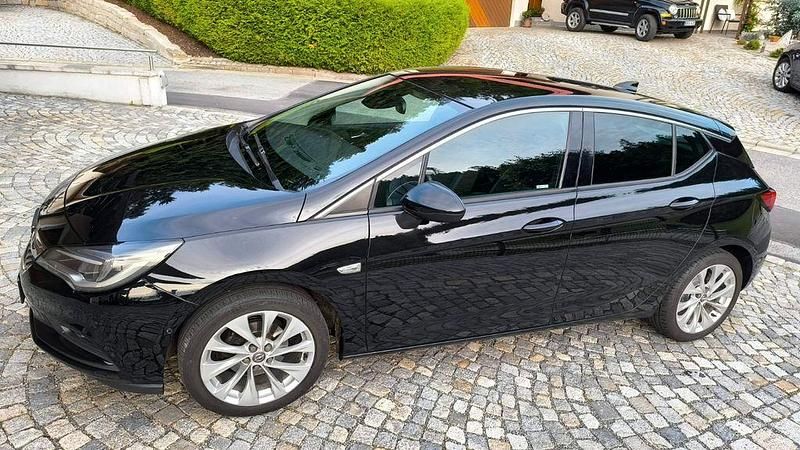 Schwarz Gebraucht 2017 Opel Astra Innovation Limousine | 8.990 € (Superpreis) - Bild 1/4