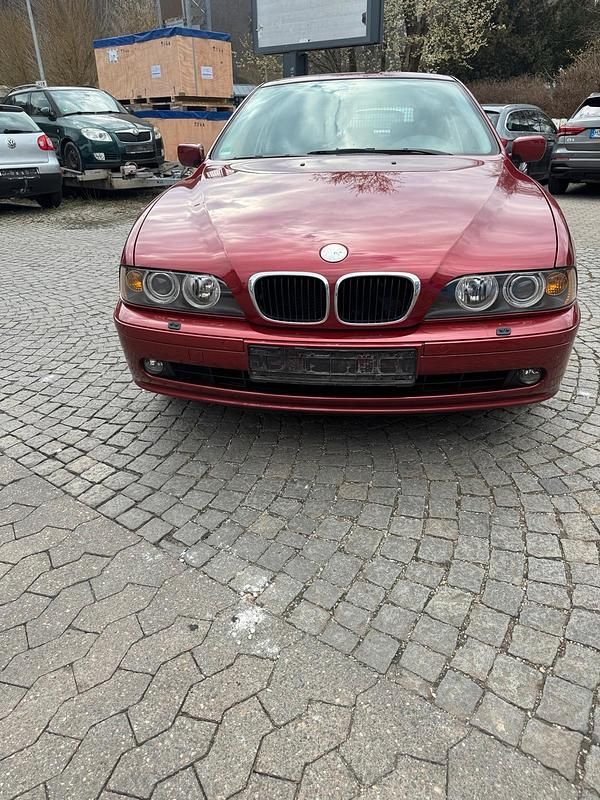 Gebraucht BMW 525 192 PS (141 kW) 2001 Rot Kombi