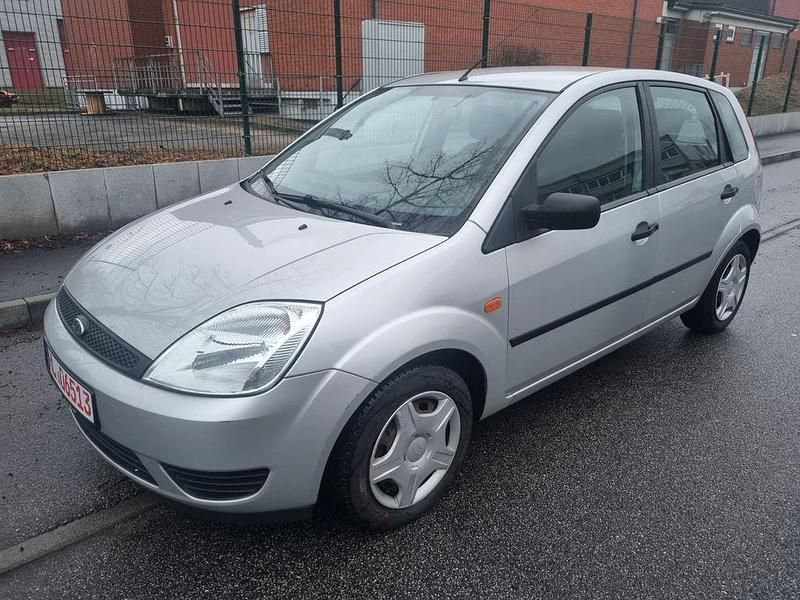Gebraucht Ford Fiesta 60 PS (44 kW) 2005 Silber Kleinwagen