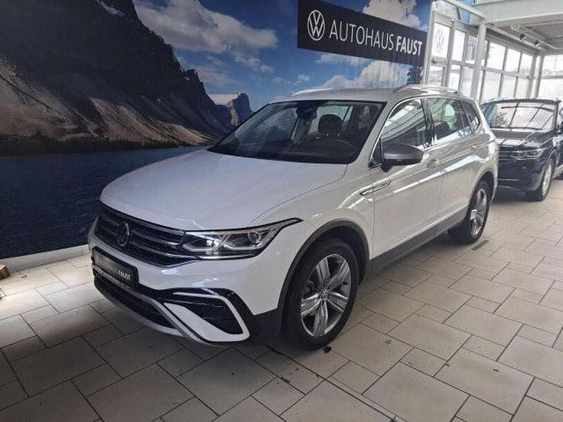 Gebraucht VW Tiguan Allspace Elegance 150 PS (110 kW) 2022 Weiß SUV