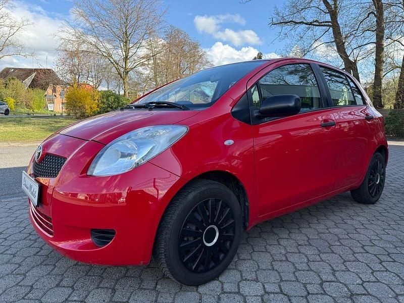 Gebraucht Toyota Yaris Cool 69 PS (50 kW) 2008 Rot Kleinwagen