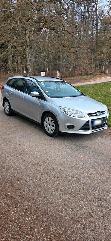 Gebraucht Ford Focus Trend 116 PS (85 kW) 2013 Silber Kombi
