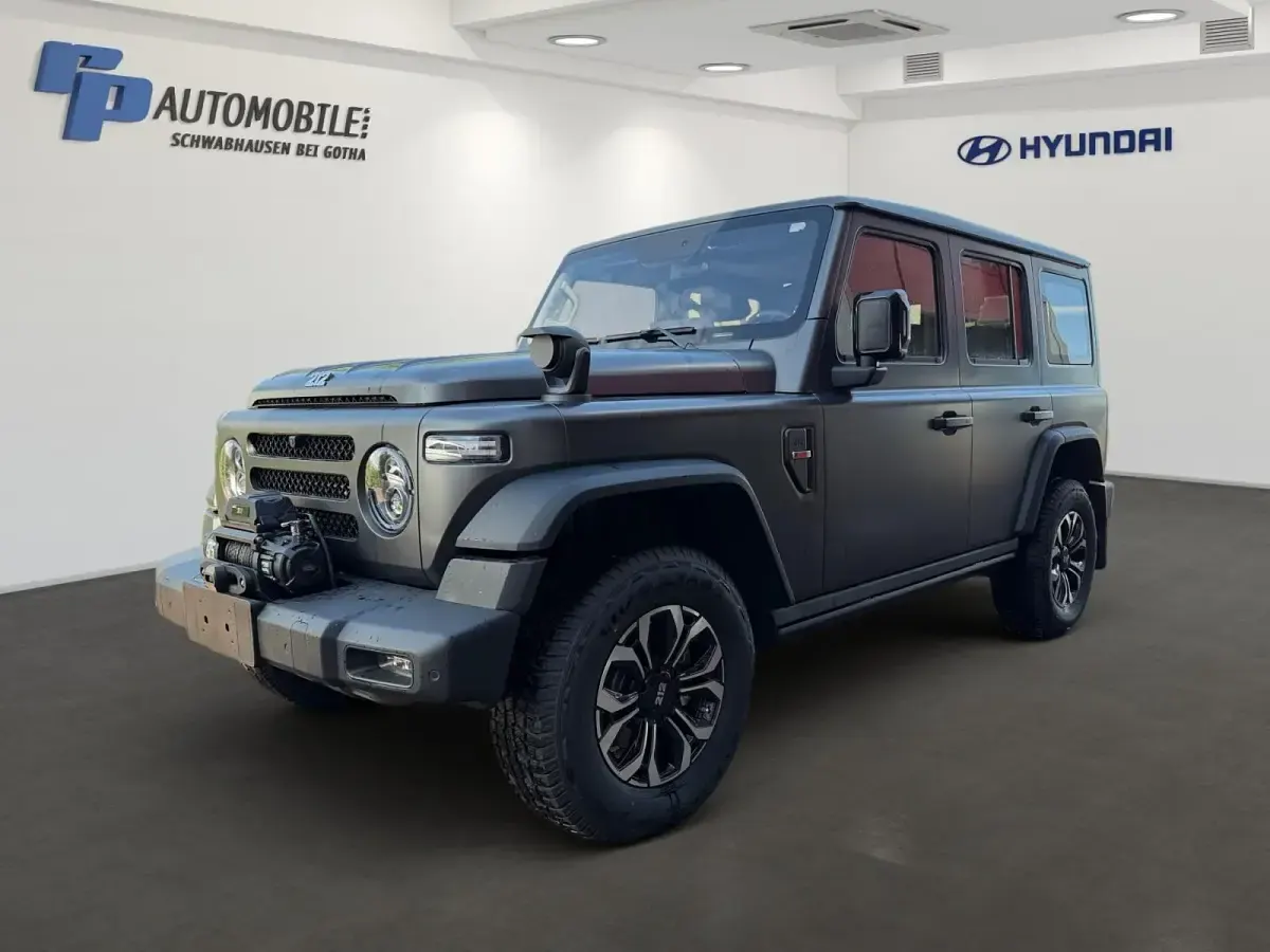Gebraucht BAW 212 166 PS (122 kW) 2026 SUV