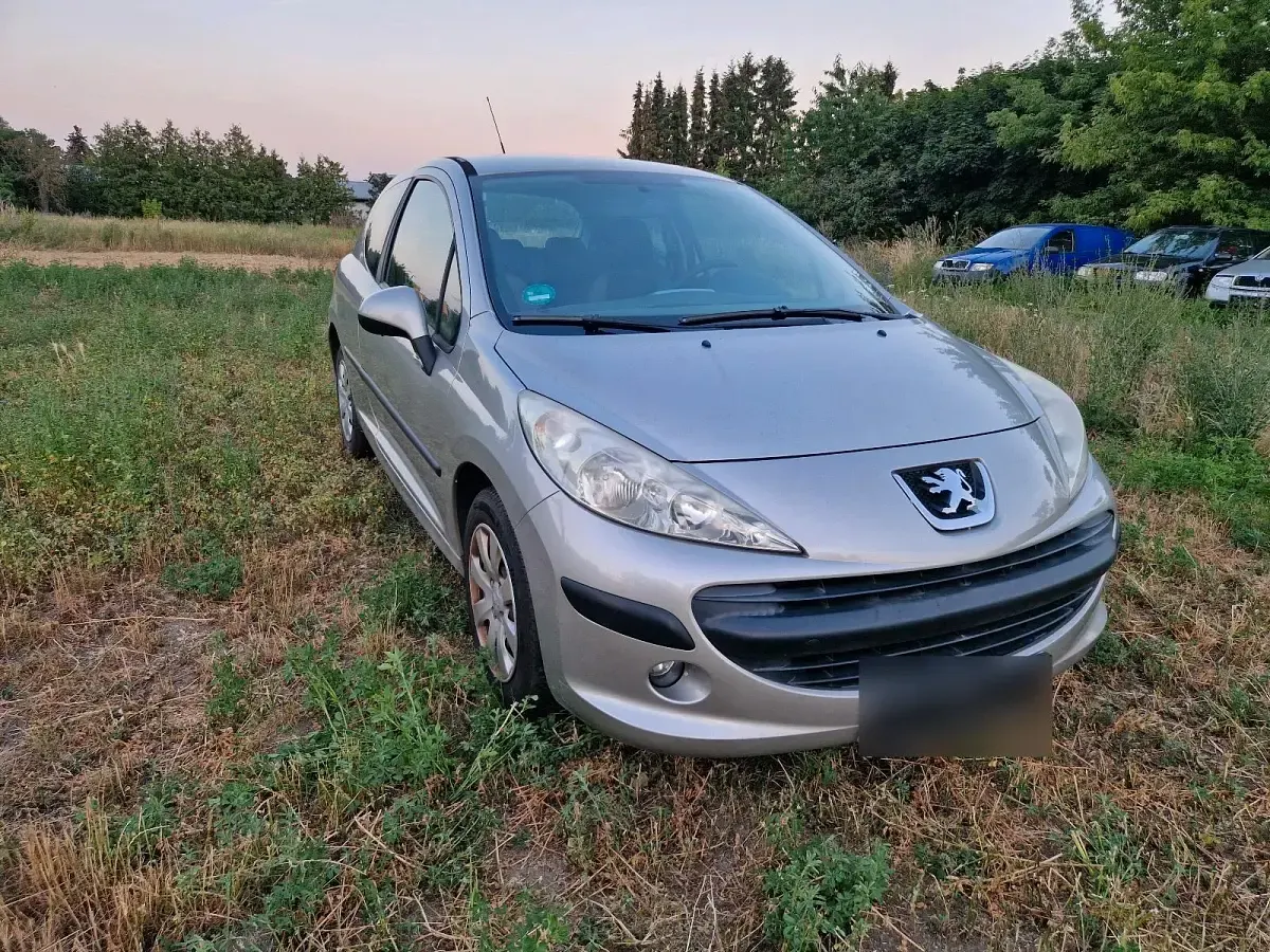 Gebraucht Peugeot 207 75 PS (55 kW) 2006 Silber Kleinwagen