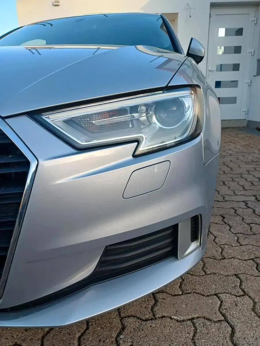 Gebraucht Audi A3 116 PS (85 kW) 2019 Silber Limousine