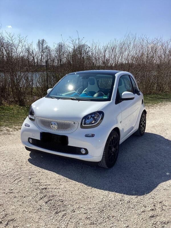 Weiß Gebraucht 2015 Smart ForTwo Coupé Proxy Coupé | 12.000 € (Fairer Preis) - Bild 1/4