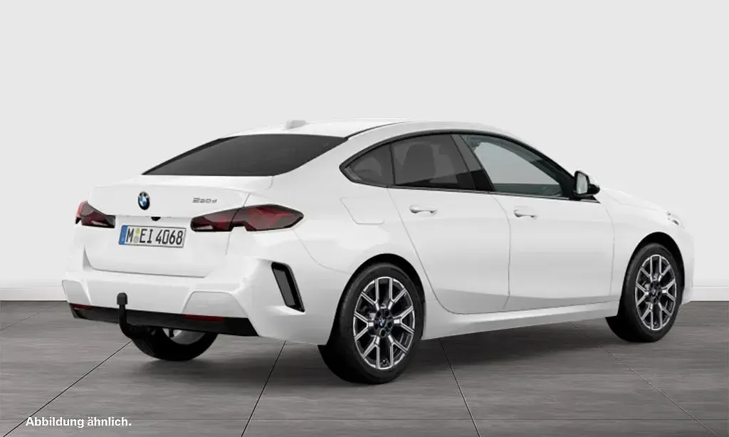 Używany BMW 220 Shadowline 150 KM (110 kW) 2025 Biały Coupe