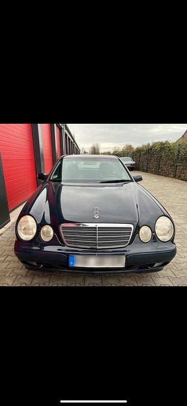 Gebraucht 2001 Mercedes E270 Limousine | 6.000 € (Fairer Preis) - Bild 1/4