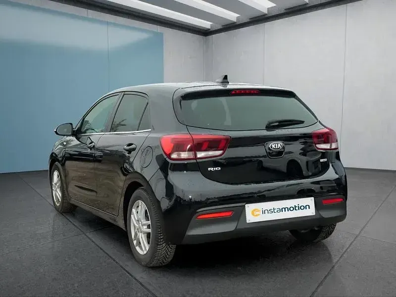 Usata Kia Rio 120 CV (88 kW) 2019 Nero Utilitaria