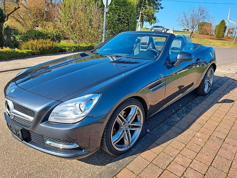 Gebraucht Mercedes SLK200 184 PS (135 kW) 2012 Grau Cabrio
