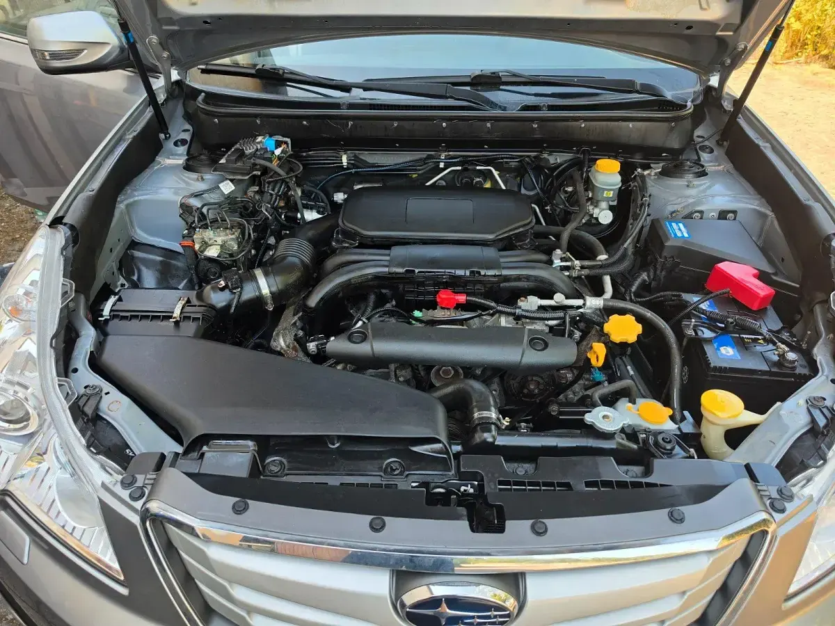 Gebraucht Subaru Outback Active 157 PS (115 kW) 2011 Silber Kombi