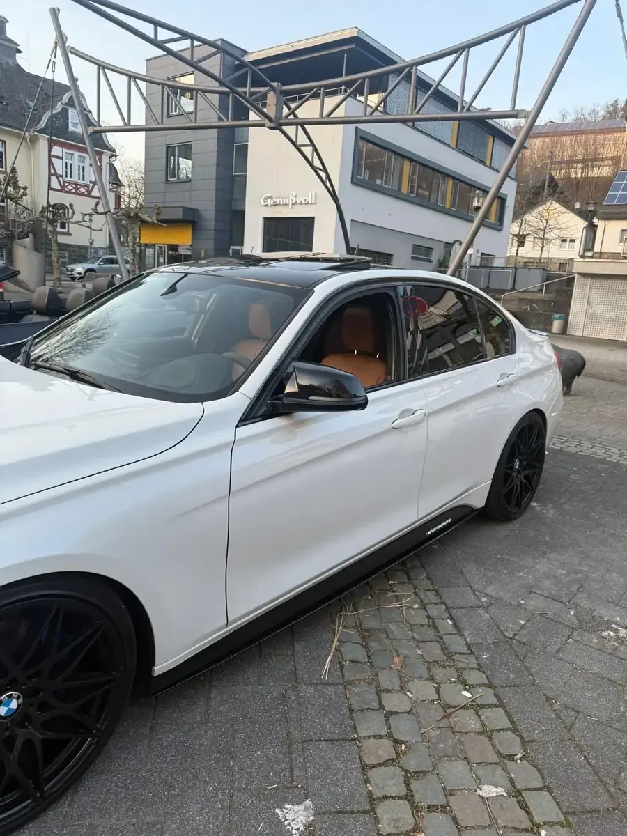 Gebraucht BMW 340 326 PS (239 kW) 2016 Weiß Limousine