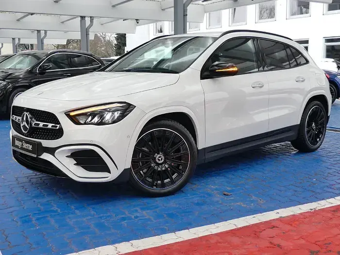 Gebraucht Mercedes GLA180 AMG 136 PS (100 kW) 2025 SUV