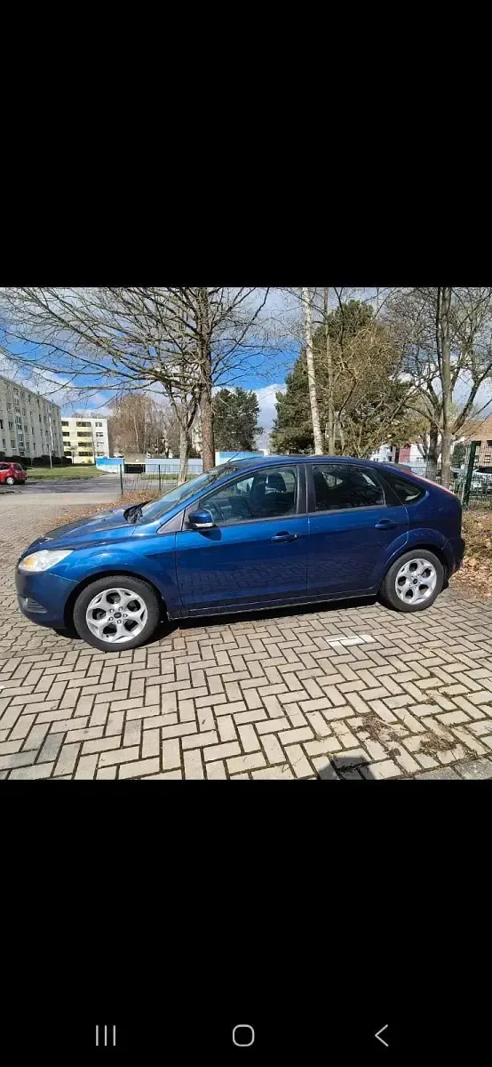 Gebraucht Ford Focus 101 PS (74 kW) 2009 Blau Limousine