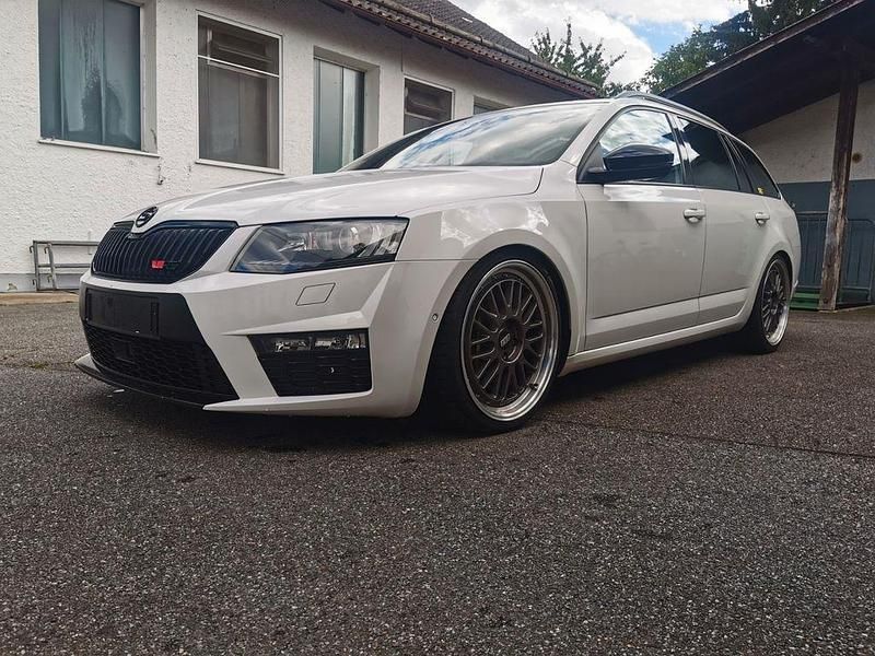 Gebraucht Skoda Octavia RS 184 PS (135 kW) 2015 Schwarz Kleinwagen