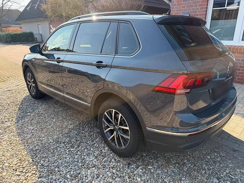 Gebraucht VW Tiguan 150 PS (110 kW) 2023 Grau SUV