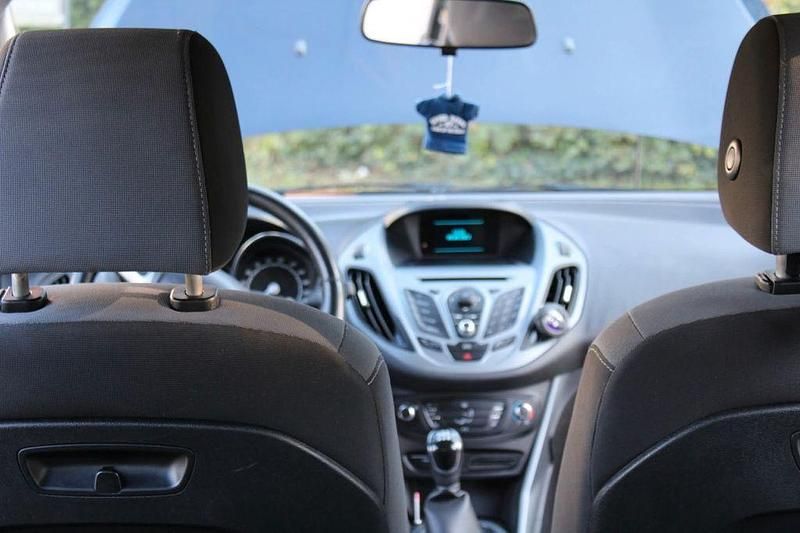 Second-hand Ford B-MAX SYNC Edition 75 CP (55 kW) 2013 Albastru Monovolum