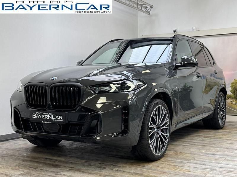 Dravitgrau metallic Gebraucht 2025 BMW X5 M Sport SUV | 88.489 € (Superpreis) - Bild 1/4