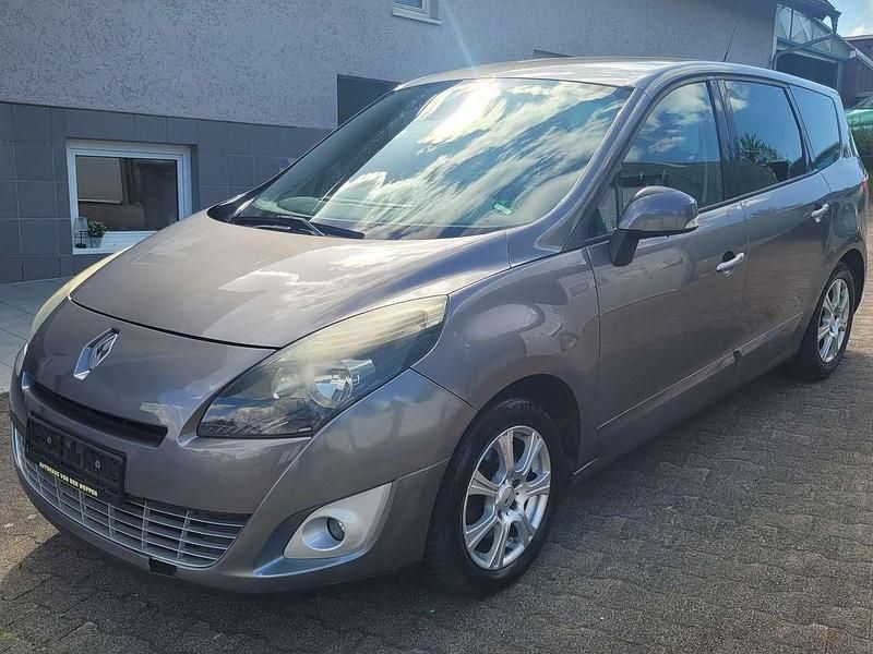 Grau Gebraucht 2009 Renault Grand Scénic III Dynamique Van / Kleinbus | 3.200 € (Fairer Preis) - Bild 1/4