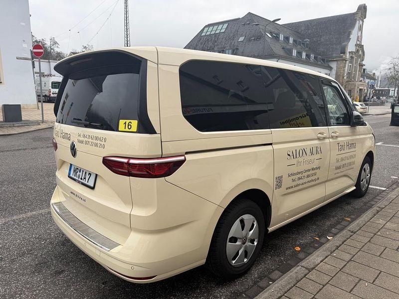 Usata VW Multivan 150 CV (110 kW) 2023 Giallo Monovolume