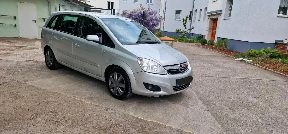 Gebraucht Opel Zafira 125 PS (91 kW) 2009 Silber Van / Kleinbus
