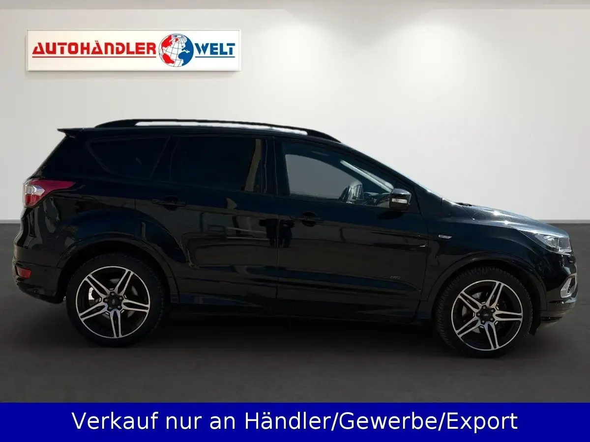 Gebraucht Ford Kuga ST-Line 182 PS (133 kW) 2017 Schwarz SUV